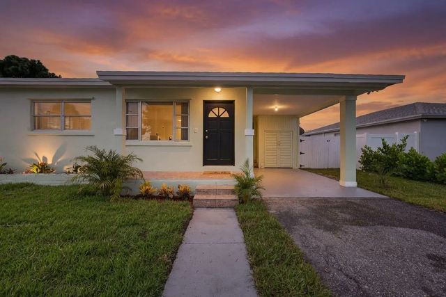 2 of 38 - 1547 W 10th Street, Riviera Beach, FL