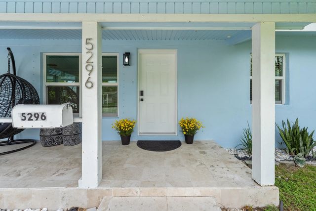 4 of 48 - 5296 Ne 2nd Terrace, Oakland Park, FL
