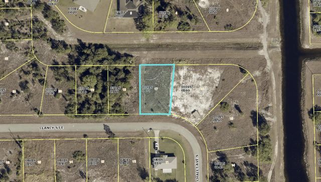 2 of 3 - 655 Clancy Street E, Lehigh Acres, FL