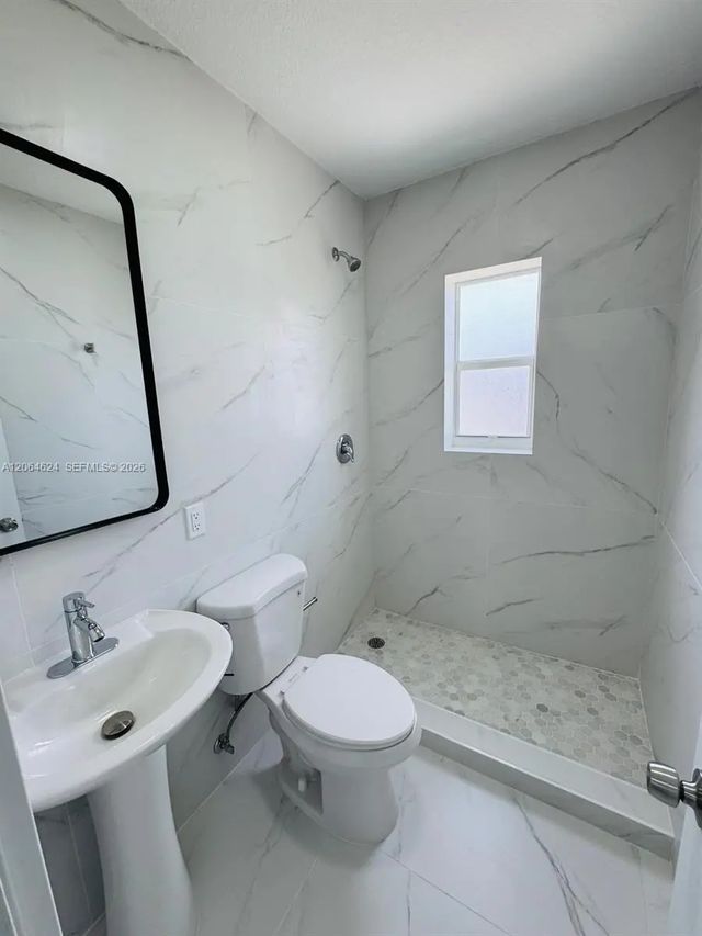 5 of 13 - 8454 Nw 4th Avenue #8454, Miami, FL