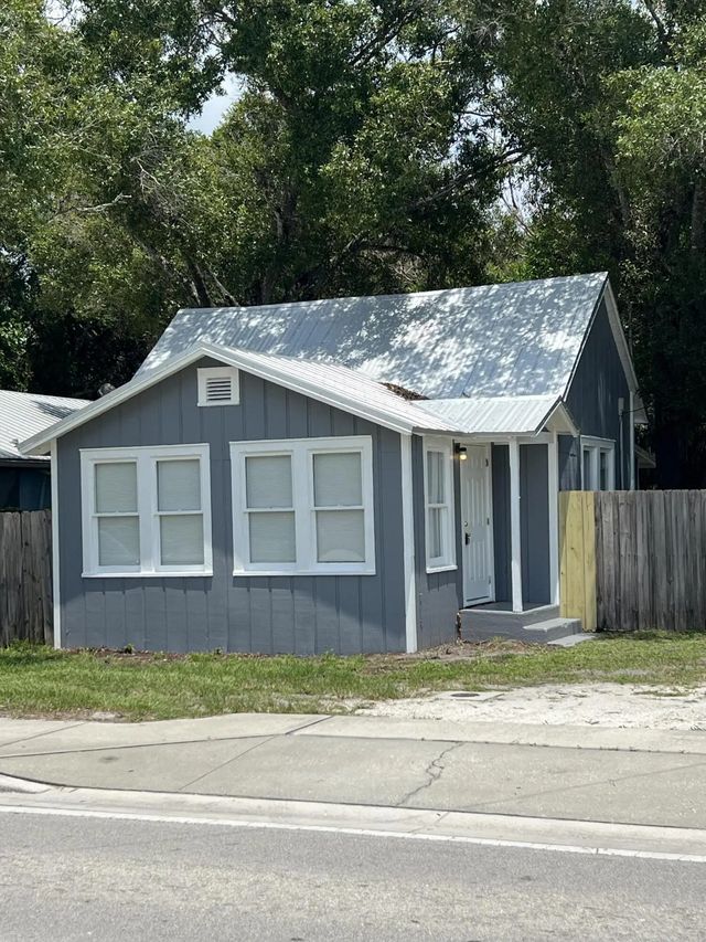 2 of 41 - 122 N 13th Street, Fort Pierce, FL