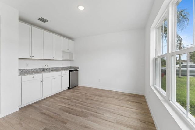 3 of 31 - 1902 Sw Beauregard Street, Port St. Lucie, FL