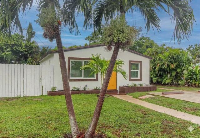 3 of 15 - 1336 W 6th Street, Riviera Beach, FL
