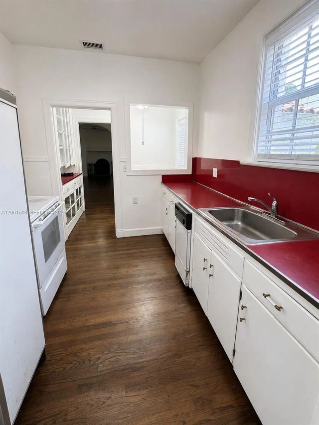 5 of 8 - 231 Viscaya Avenue, Coral Gables, FL
