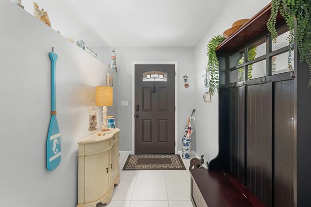 3 of 28 - 104 W Aldea Street, Port St. Lucie, FL