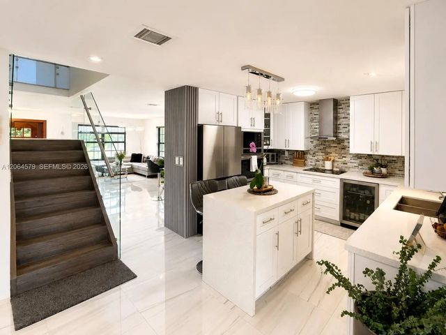 5 of 33 - 18758 Nw 78th Place, Hialeah, FL