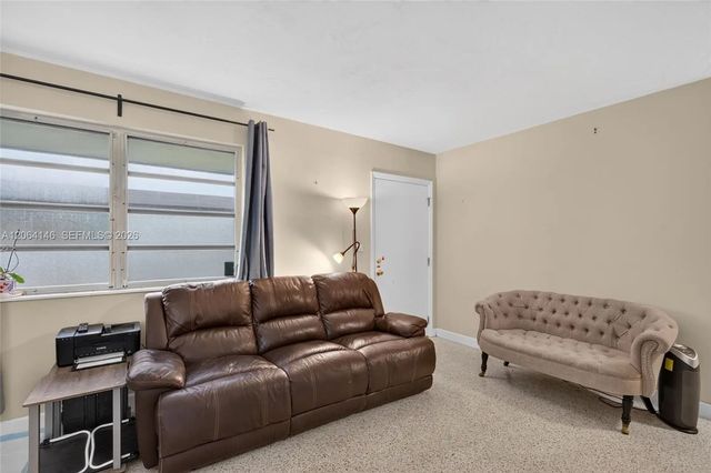 5 of 34 - 210 E 10th Street, Hialeah, FL
