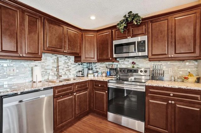 4 of 38 - 4737 Grapevine Way, Davie, FL