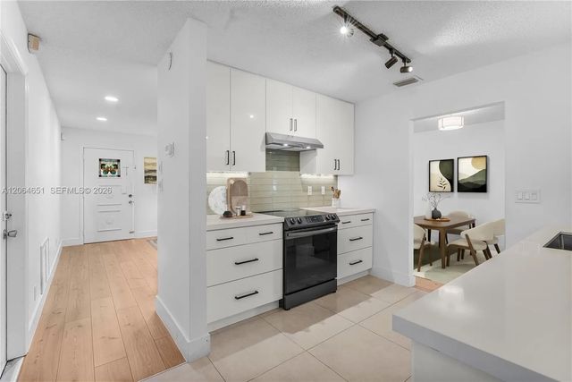 3 of 14 - 8830 Nw 17th Street, Plantation, FL
