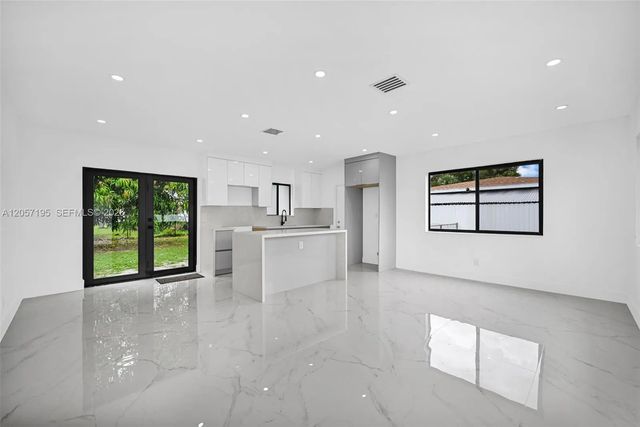 5 of 25 - 16930 Nw 37th Place, Miami Gardens, FL