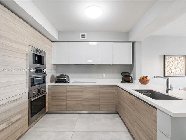 4 of 17 - 300 Sunny Isles Boulevard #4-1405, Sunny Isles Beach, FL