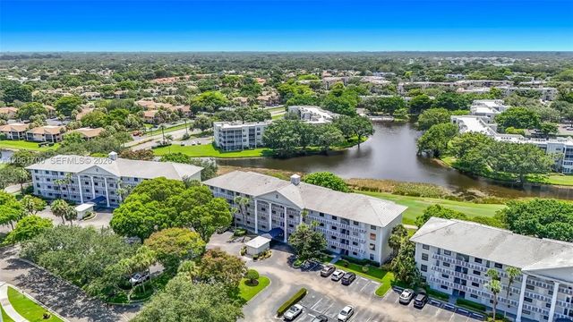1713 Whitehall Drive #404, Davie