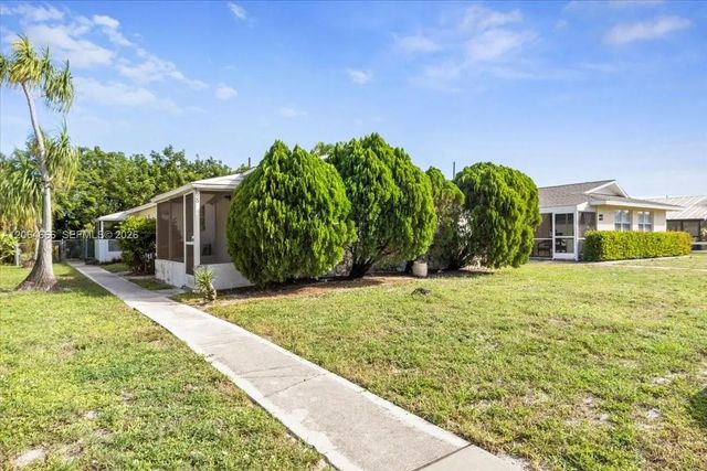 2 of 49 - 681/683 95th Avenue N, Naples, FL