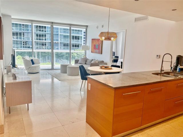4 of 17 - 475 Brickell Avenue #1609, Miami, FL