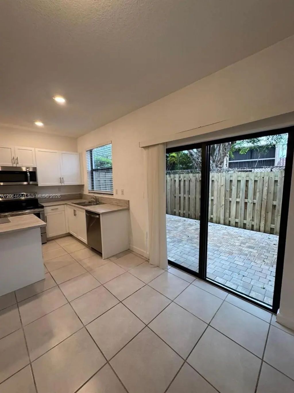 768 Ne 206th Terrace #768, Miami