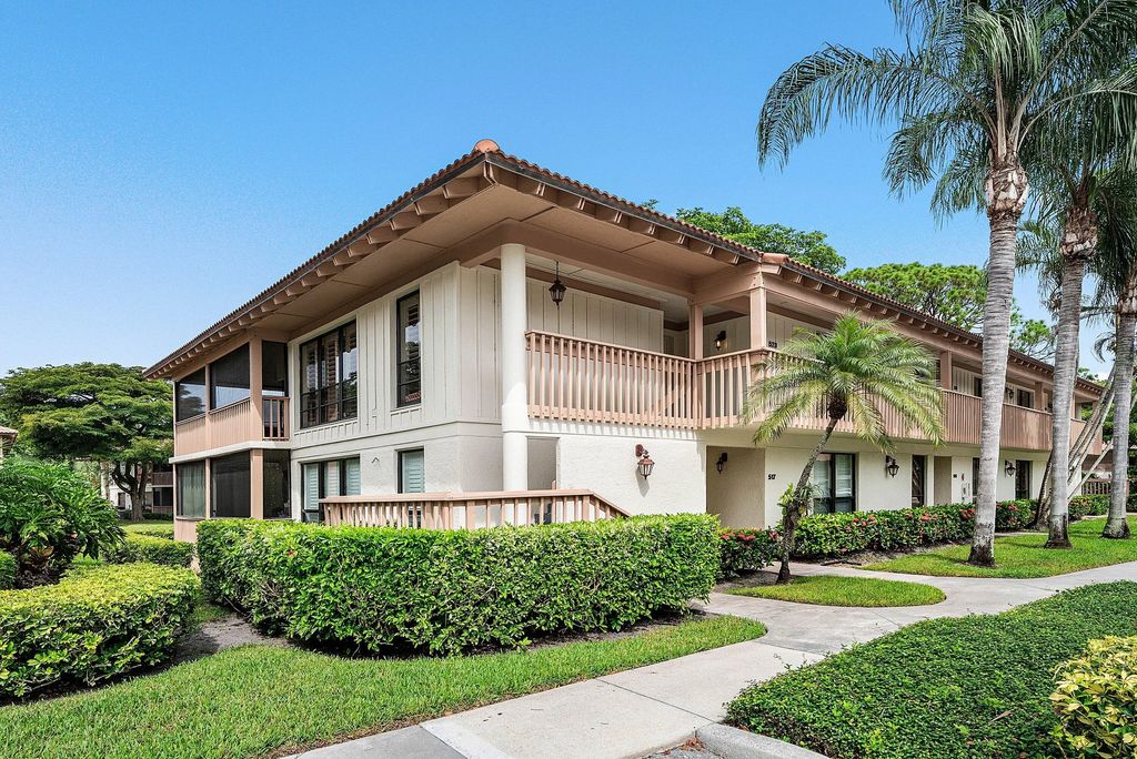523 Brackenwood Place, Palm Beach Gardens