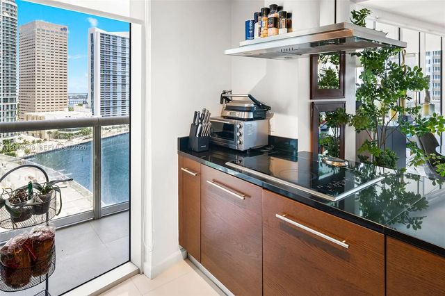 2 of 35 - 495 Brickell Avenue #1802, Miami, FL