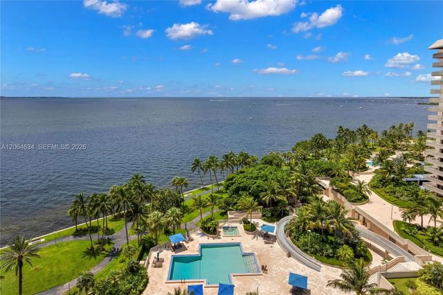 3 Grove Isle Drive #c1402, Miami