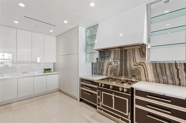 4 of 16 - 17901 Collins Avenue #1803, Sunny Isles Beach, FL