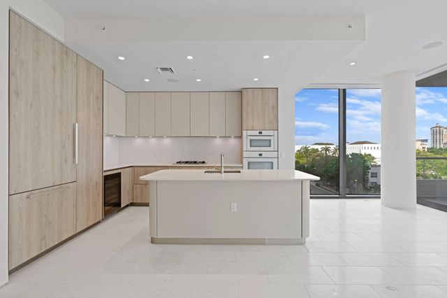 2 of 12 - 200 Arkona Court #401, West Palm Beach, FL