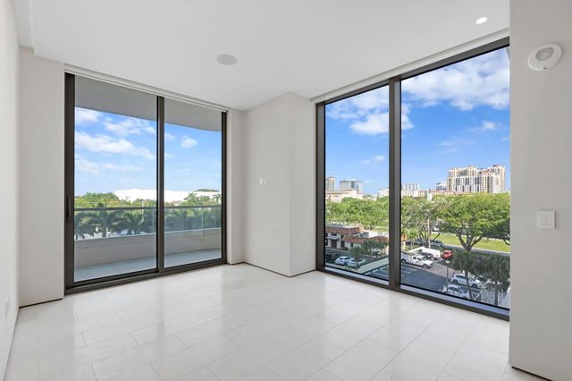 4 of 12 - 200 Arkona Court #401, West Palm Beach, FL