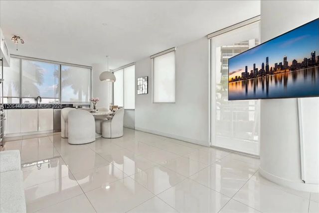 4 of 42 - 92 Sw 3rd Street #1210, Miami, FL