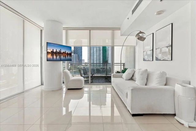 5 of 42 - 92 Sw 3rd Street #1210, Miami, FL