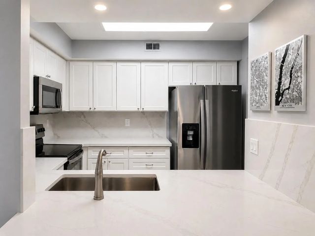 5 of 31 - 1301 River Reach Drive #111, Fort Lauderdale, FL