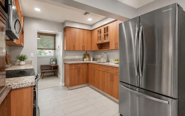5 of 21 - 13105 Ne 13th Avenue, North Miami, FL