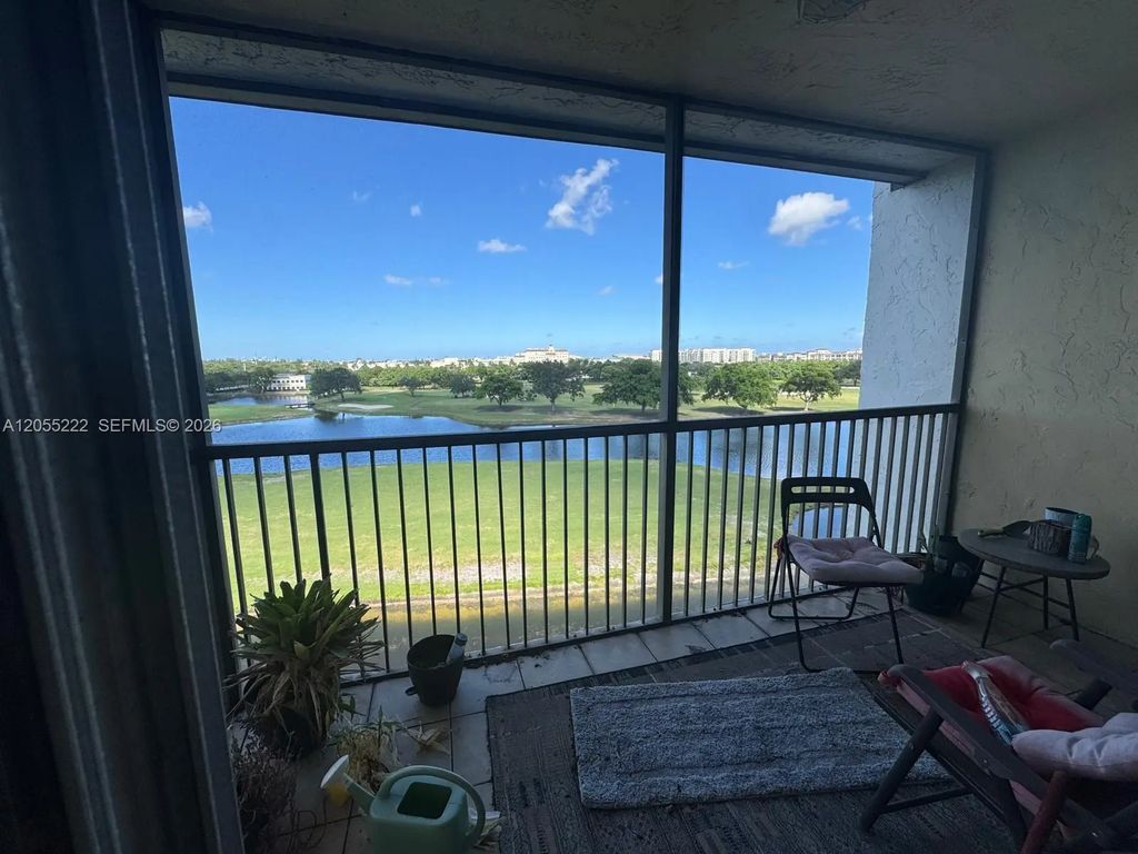 3100 W Rolling Hills Circle #709, Davie