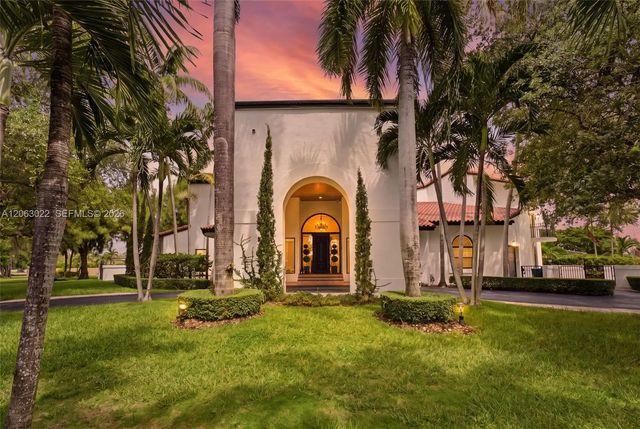 8215 Grand Canal Drive, Miami