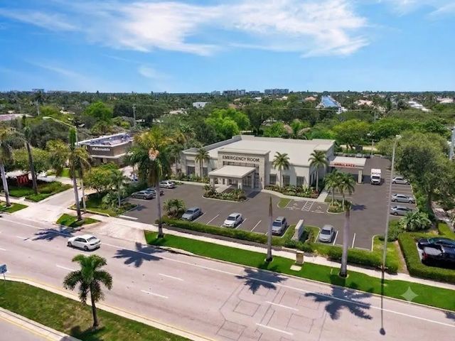 5 of 20 - 4820 N Federal Highway, Lighthouse Point, FL