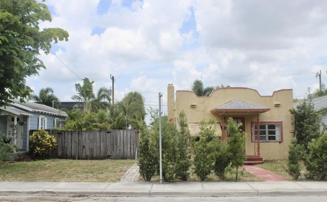 4 of 22 - 519 N J Street, Lake Worth Beach, FL