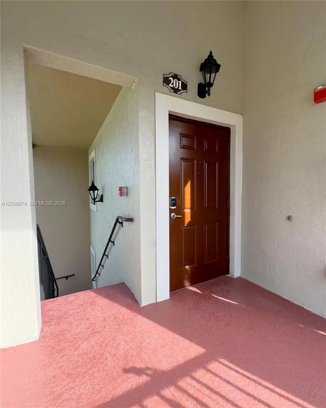 3 of 19 - 22441 Sw 88th Place #201-5, Cutler Bay, FL