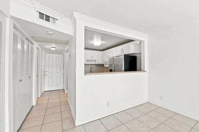 2 of 26 - 9300 Sw 8th Street #219, Boca Raton, FL