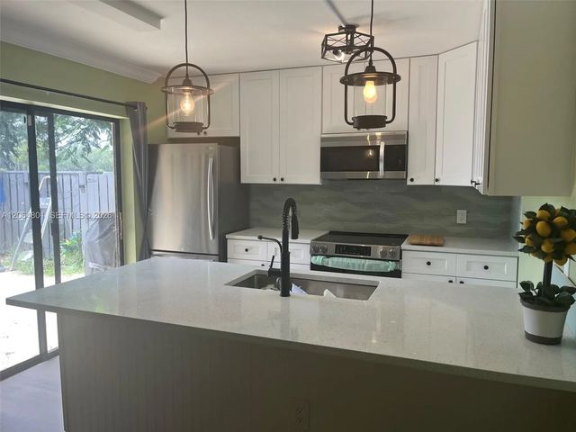 4 of 22 - 4213 42nd Way, West Palm Beach, FL