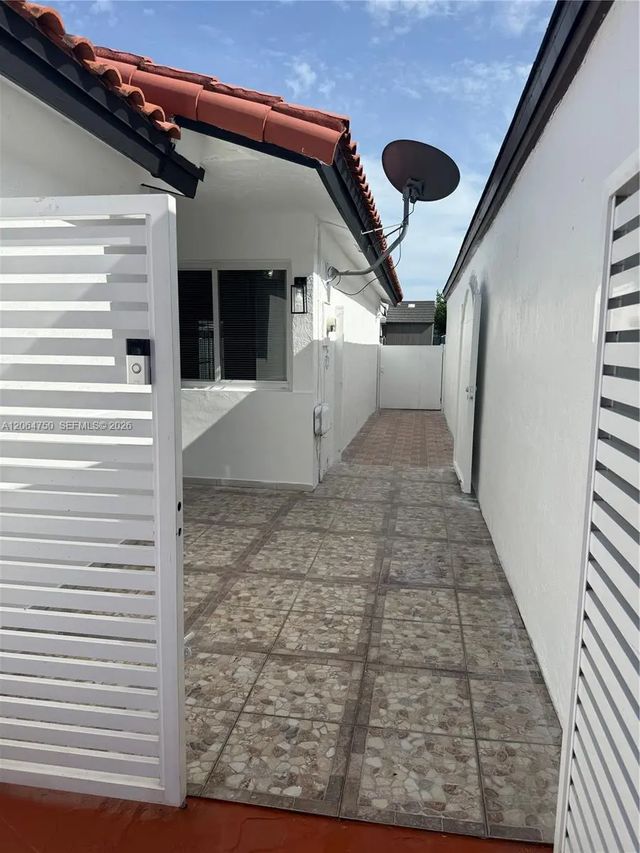 3 of 15 - 2854 W 75th Terrace, Hialeah, FL