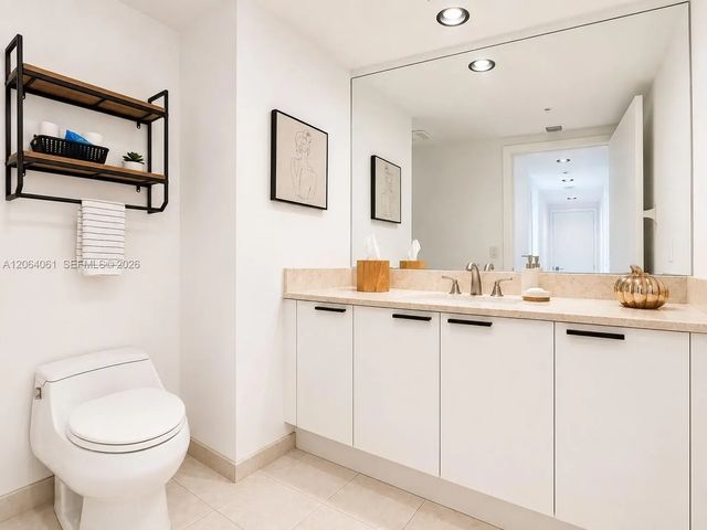4 of 66 - 14951 Royal Oaks Lane #1501, North Miami, FL