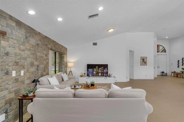 5 of 37 - 1051 Deerpath Court, Weston, FL
