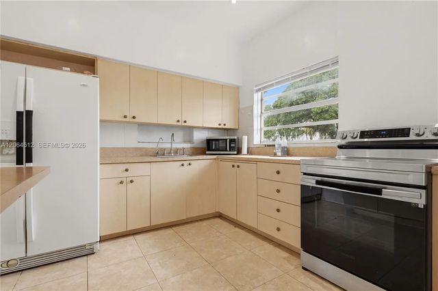 5 of 20 - 6448 Funston Street, Hollywood, FL
