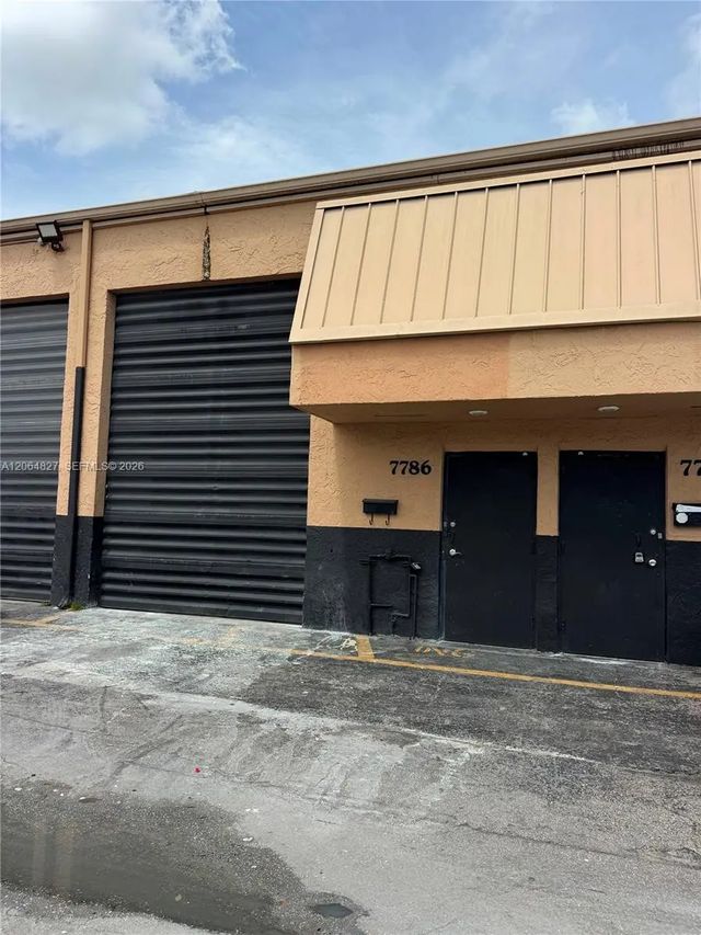 7786 Nw 64th Street, Miami