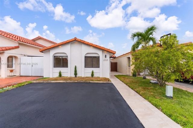 3 of 44 - 2523 W 65th Street, Hialeah, FL