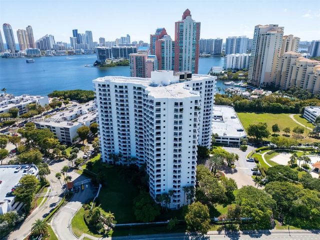 3300 Ne 191st Street #lp10, Aventura