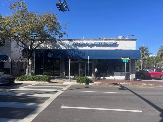 1305 Sw 8th Street, Miami