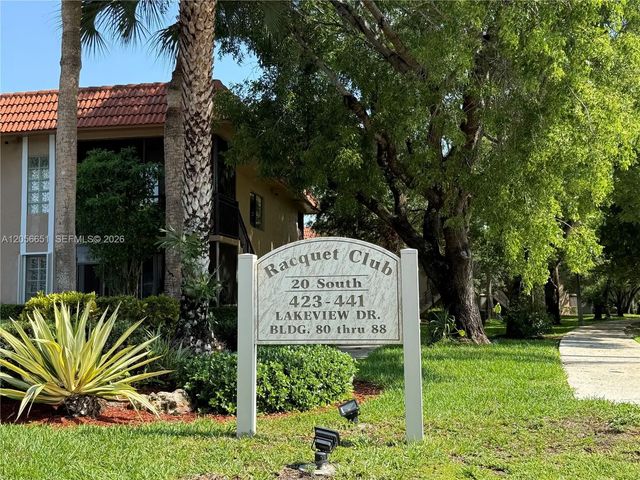 435 Lakeview Drive #201, Weston