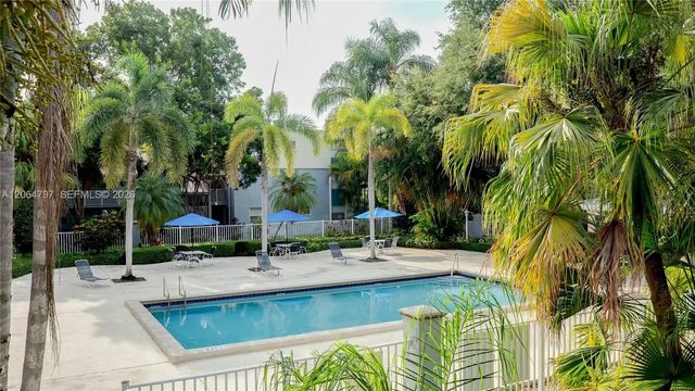 4600 Sw 67th Avenue #243, Miami