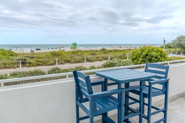 2 of 18 - 401 Ocean Drive #222 (with Parking), Miami Beach, FL