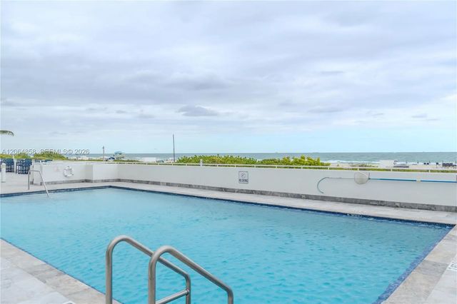 4 of 18 - 401 Ocean Drive #222 (with Parking), Miami Beach, FL