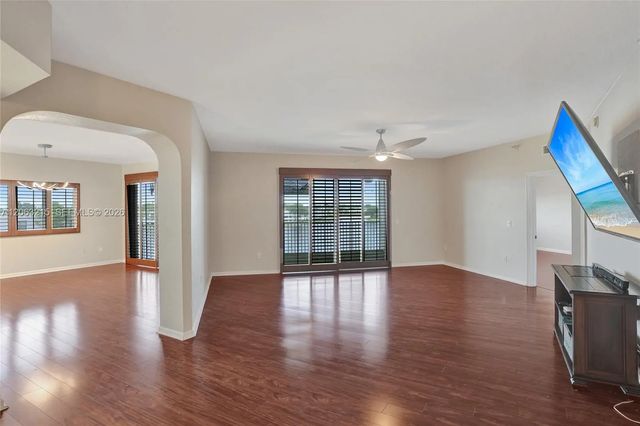 4 of 70 - 7611 Southampton Terrace #409, Tamarac, FL