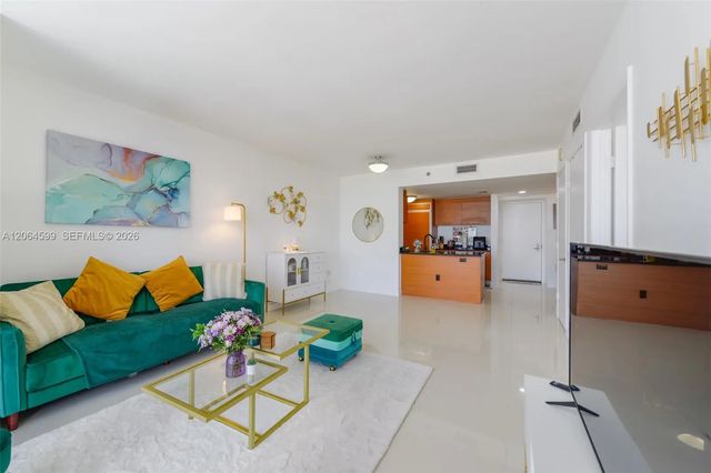 4 of 33 - 50 Biscayne Boulevard #2505, Miami, FL